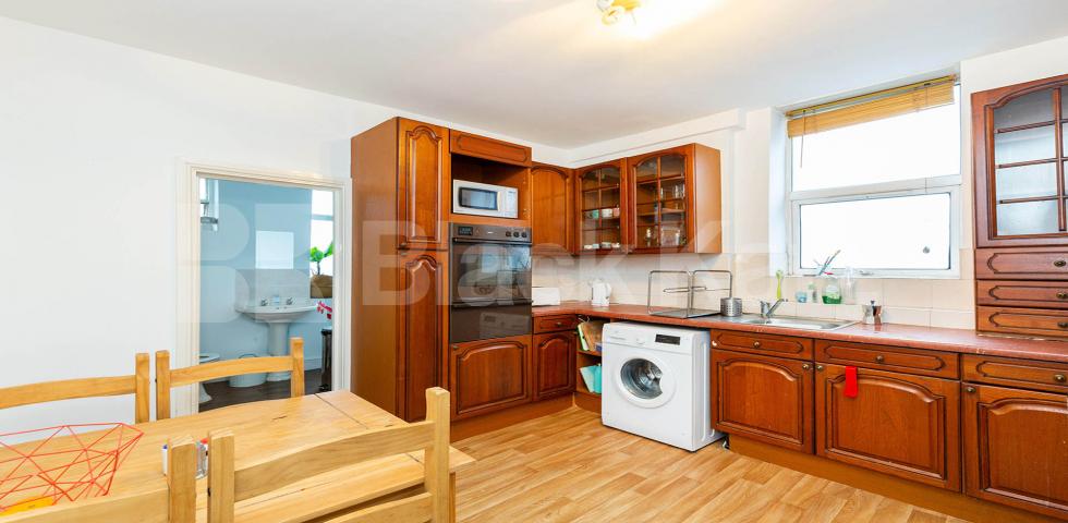 			2 Bedroom, 1 bath, 1 reception Flat			 Tottenham Lane, Crouch End